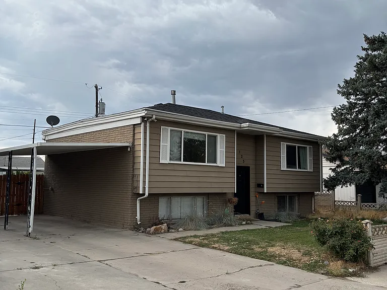 125 W 8710 S — Photo 2