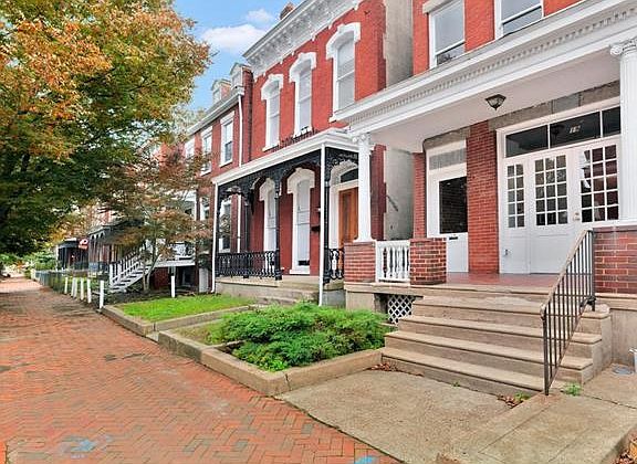 2nd image of 19 W Clay St