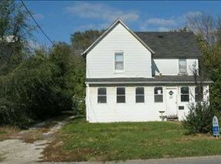 2512 Dean Ave, Des Moines, IA 50317