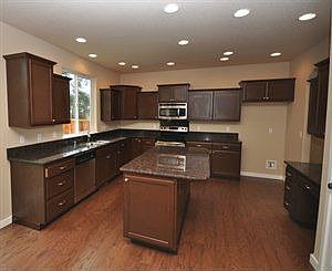 4th image of 5204 Slate Ct SE