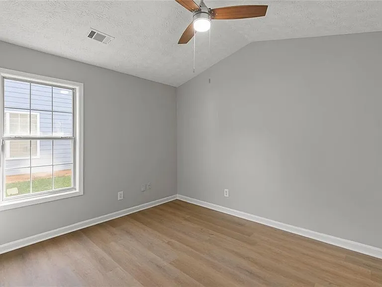 4680 Sterling Oaks Ct — Photo 25