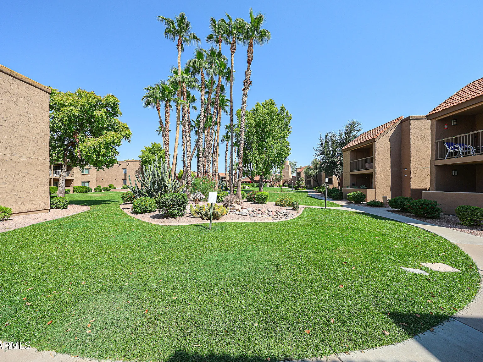 2 bed, 2.0 bath, 1073 sqft, $1,850 — Photo 3