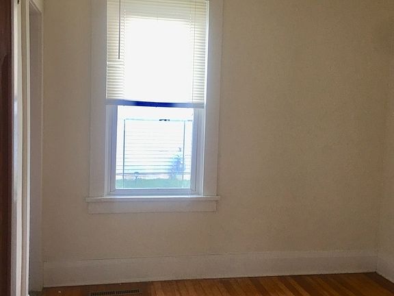 5th image of 4 Leversee Ave #1