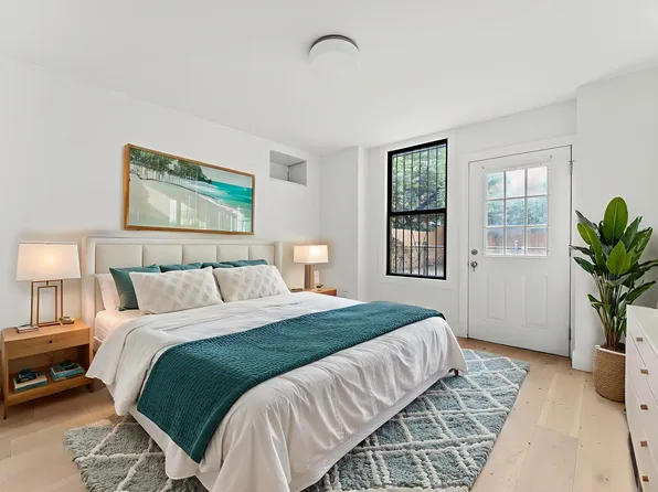 163 West 9th Street image 3 of 5