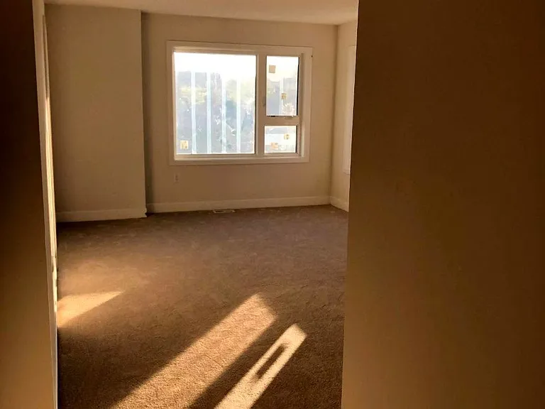 20 Donald Fleming Way — Photo 6