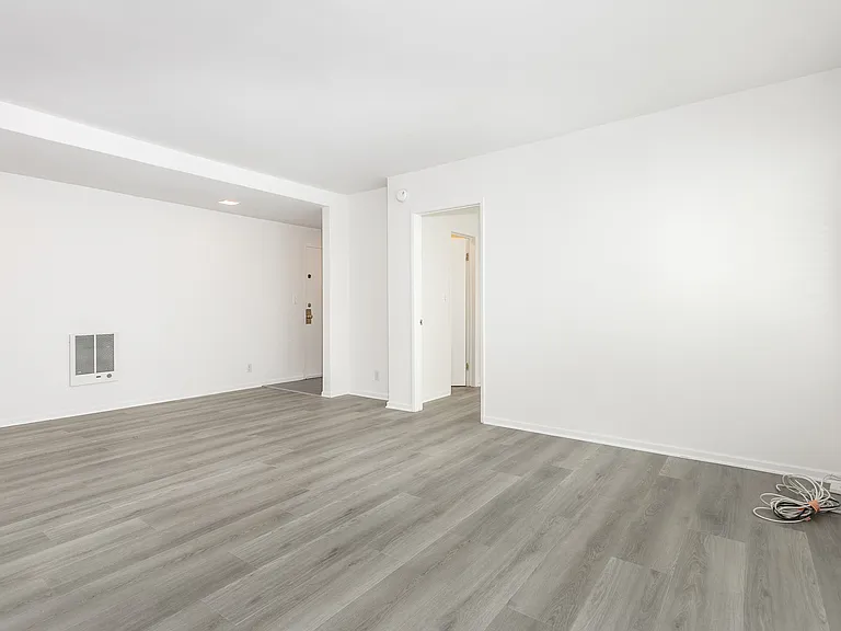 1010 S Bedford St #103 — Photo 20