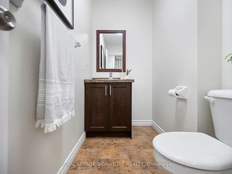 61 Thames Way — Photo 21