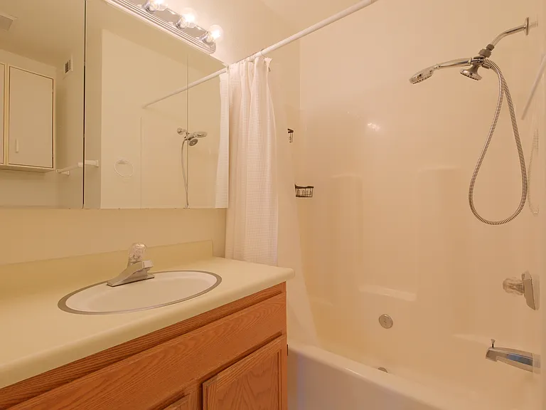 3180 Country Club Dr #10A — Photo 15