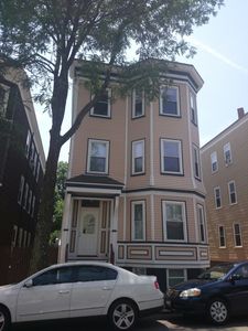 663 E 7th St #2, South Boston, MA, 02127