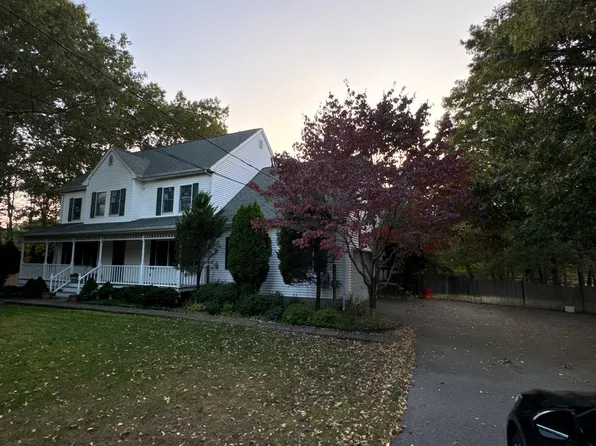 (undisclosed Address), Manorville, NY 11949