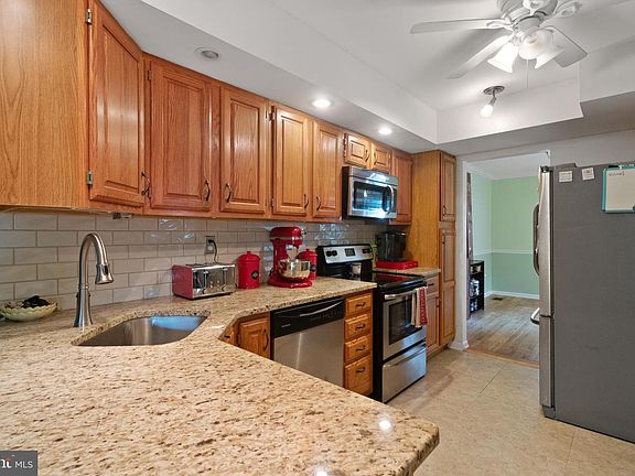2nd image of 701 Pinebrooke Cir