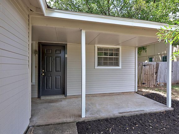 3rd image of 8711 Pineridge Dr