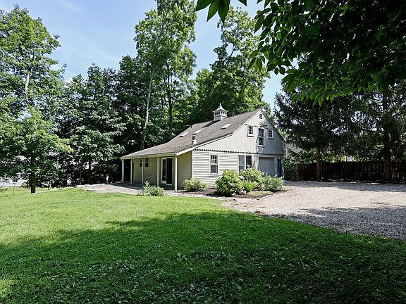 5th image of 15 Maple Shade Rd #A