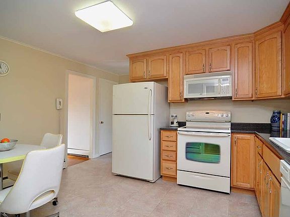 remodelled eat-in-kitchen