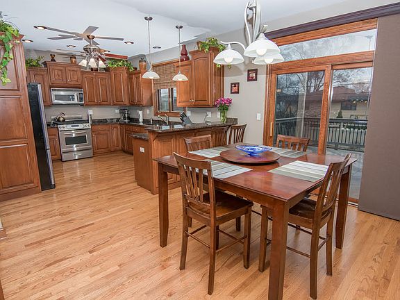 5th image of 8935 S Melvina Ave