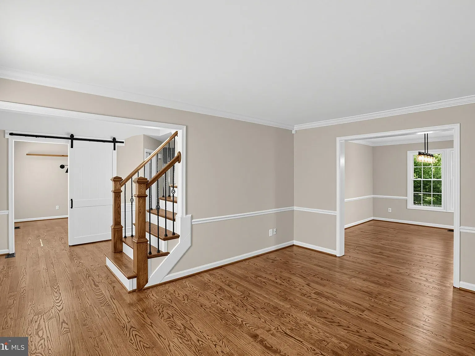 4 bed, 3.5 bath, 3582 sqft, $3,950 — Photo 2