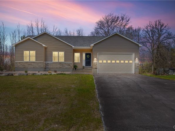 7717 Roberts St, Canastota, NY 13032
