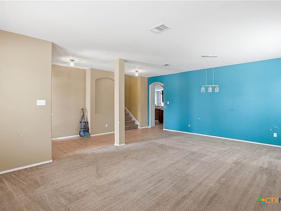 5th image of 816 Evergreen Farm Dr