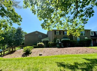 18 Cannongate Rd APT 60, Tyngsboro, MA 01879