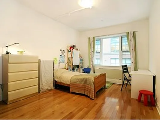 Sold by Corcoran | media 14