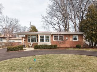 2210 Central Rd, Rolling Meadows, IL 60008