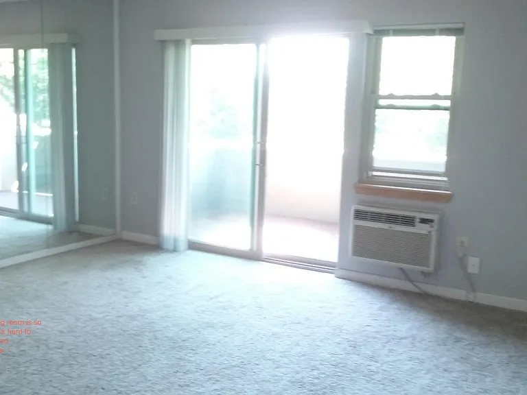 Wonderful, sunny living room. Especially in winter.