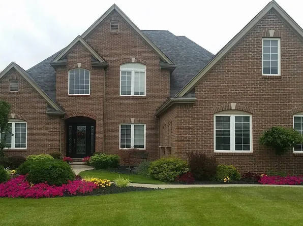 2942 Lexington Glen Blvd, Monclova, OH 43542