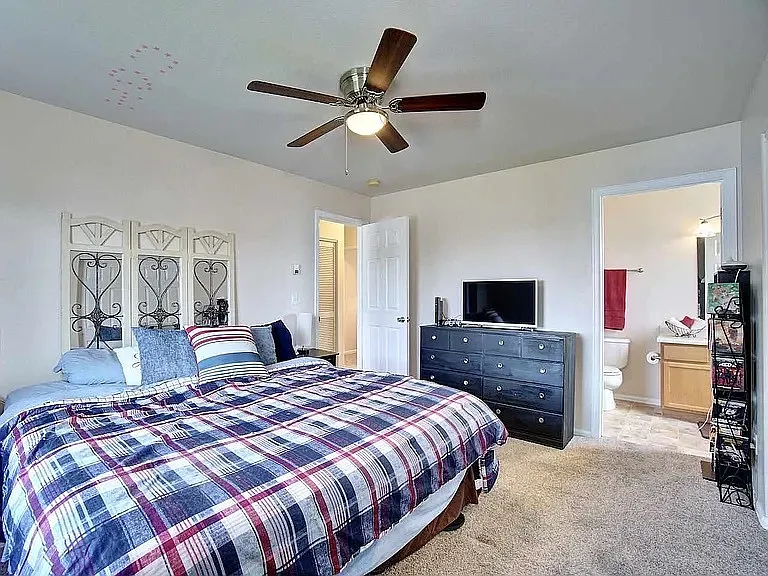 1143 East Carolina Avenue - 3 — Photo 2