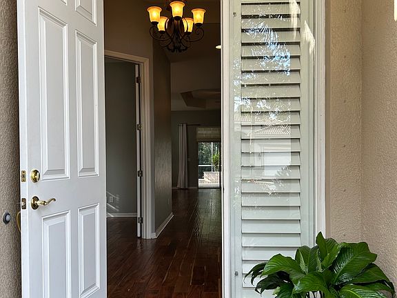 2nd image of 223 Glen Eagle Cir