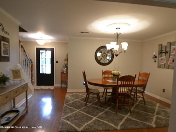 4th image of 7057 Dunn Ln E