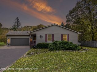 680 Waverly Rd, Dimondale, MI 48821