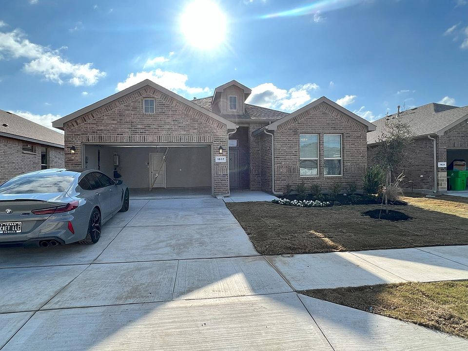 1st image of 1817 Chamaeleon Dr