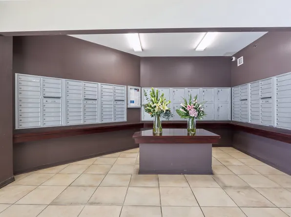 5 4 4 Oak, 544 W Oak St #A352b5e08, Chicago, IL 60610