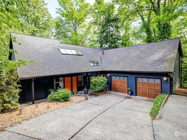 4385 Fernbrook Drive, Mercer Island, WA 98040