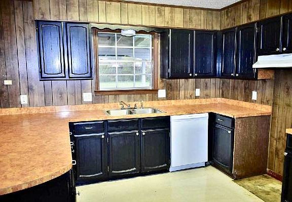 3rd image of 905 Sweetgum Dr