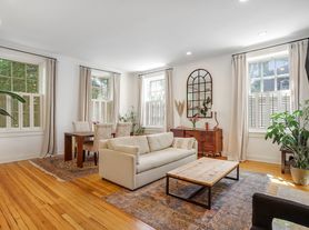 3267 N St NW, Washington, DC