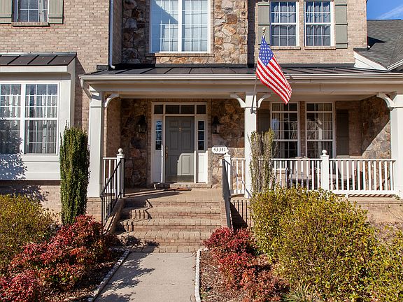 Great Covered Front Entry