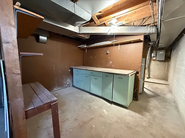 3703 W Rockwell Ave — Photo 22