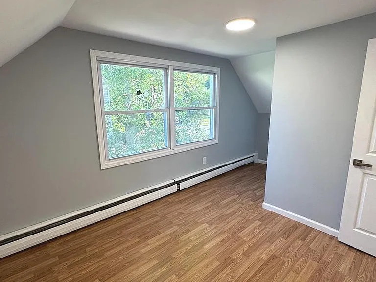 74 Plumtree Ln — Photo 8