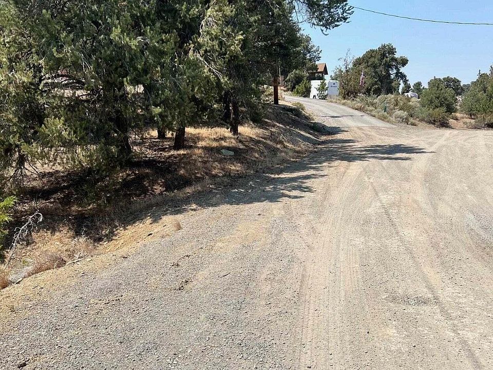 2nd image of 2070 Alpine Rd