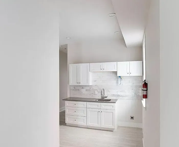 1906 W Diamond St #3 — Photo 3