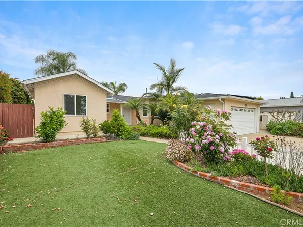 6711 Burgundy St, San Diego, CA 92120