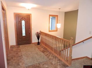 105 Hidden Oaks Cir, Mankato, MN 56001