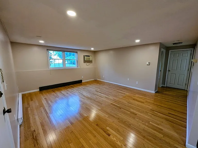 89 Pleasant St #C1 — Photo 5