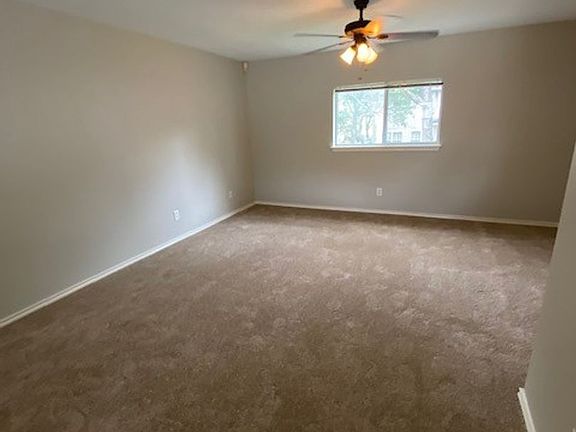 4th image of 4118 Knollpass