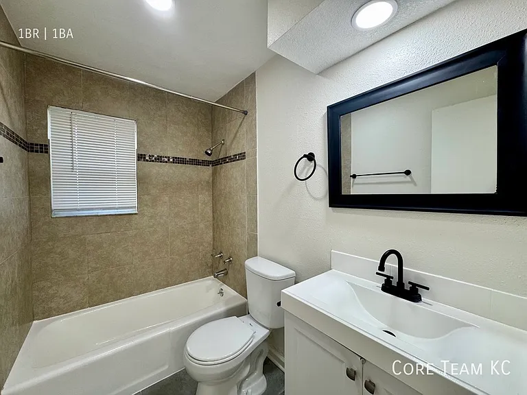 3815 Springfield St #2525-1B — Photo 6