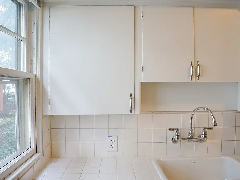 2031 NW Johnson St #2 — Photo 6