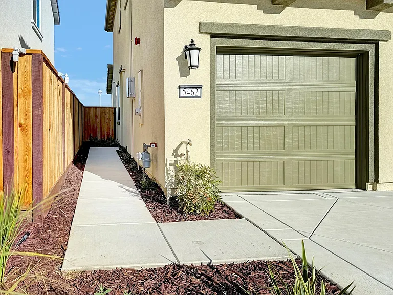 5462 Majano Way — Photo 12