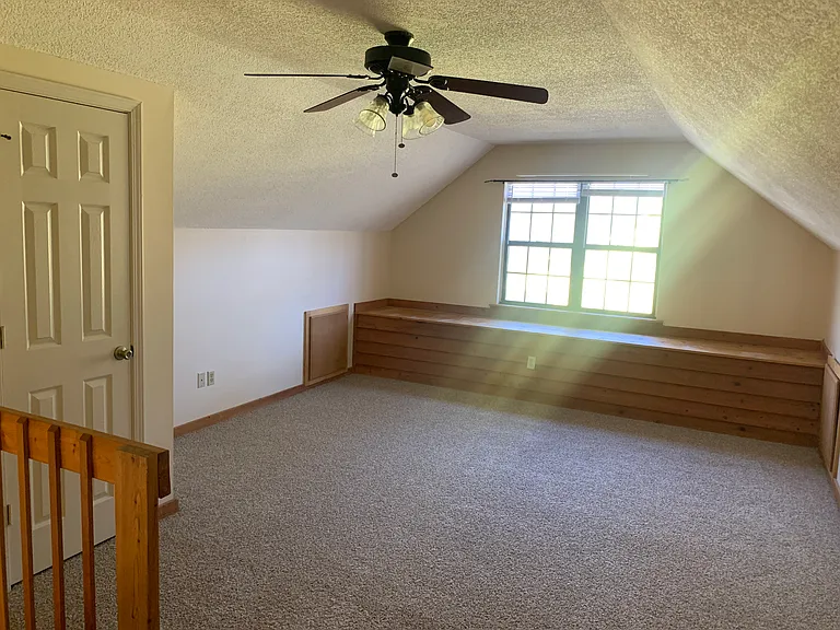 124 Winding Way — Photo 38