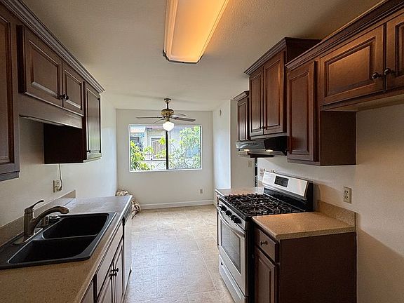 5th image of 1631 Park Ave APT 3